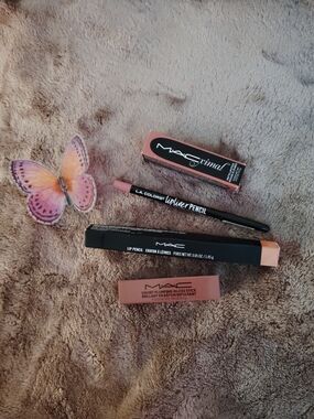 MAC Cosmetics Nude Pink Lip Liner & Gloss Set